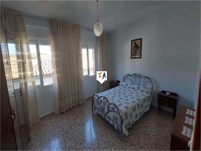 Image No.12-5 Bed House for sale