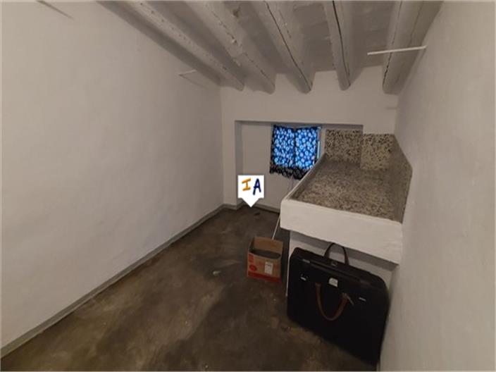 Image No.16-5 Bed House for sale