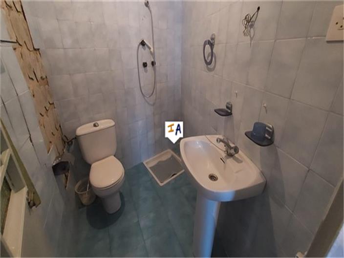 Image No.17-5 Bed House for sale