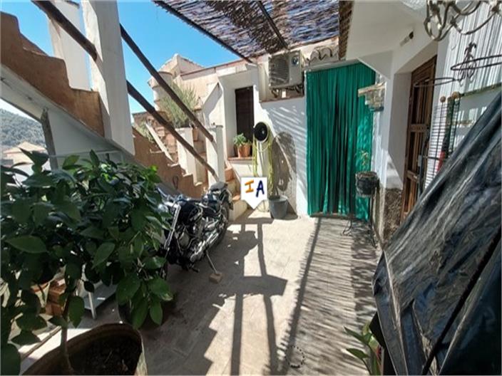 Image No.5-2 Bed House for sale