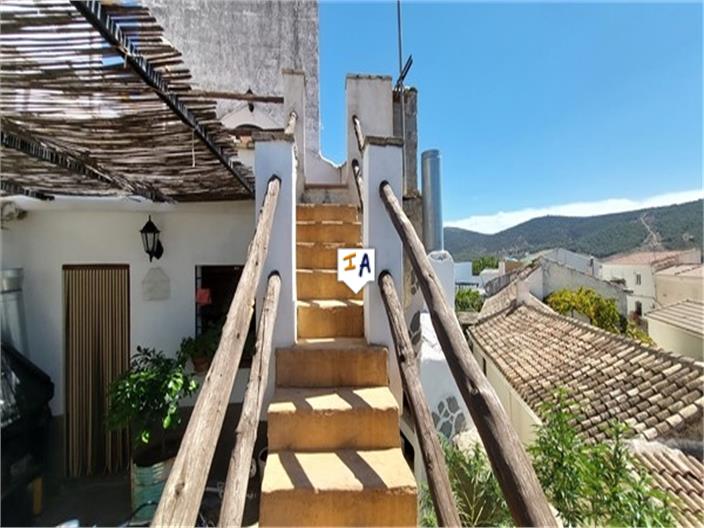 Image No.8-2 Bed House for sale