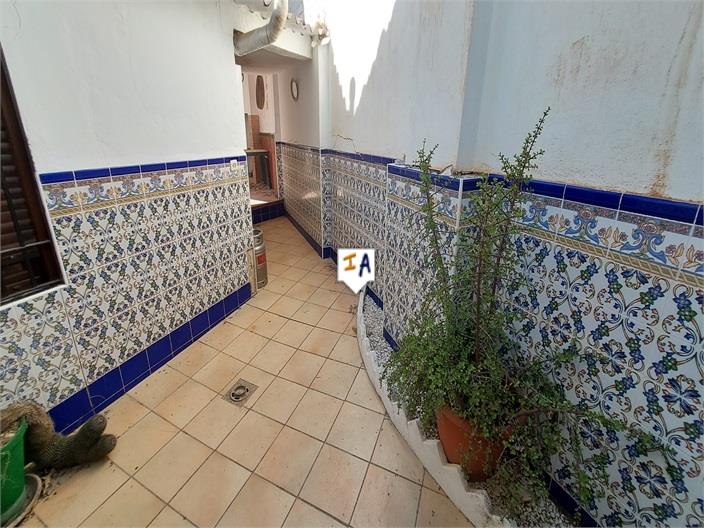 Image No.4-4 Bed House for sale