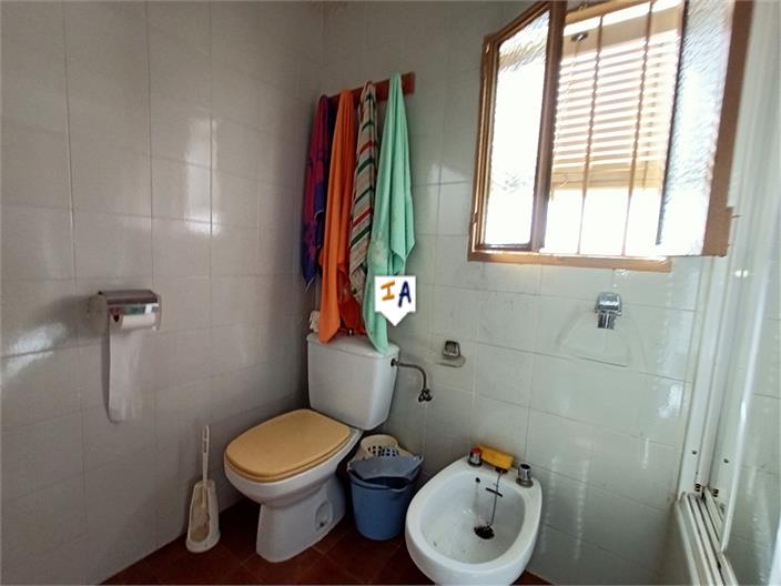 Image No.11-3 Bed House for sale