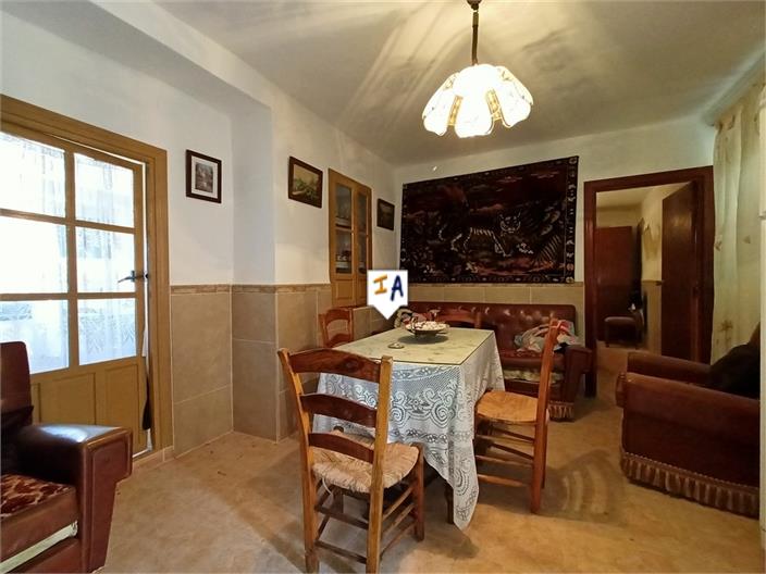 Image No.6-3 Bed House for sale