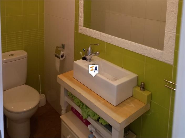 Image No.7-3 Bed House for sale