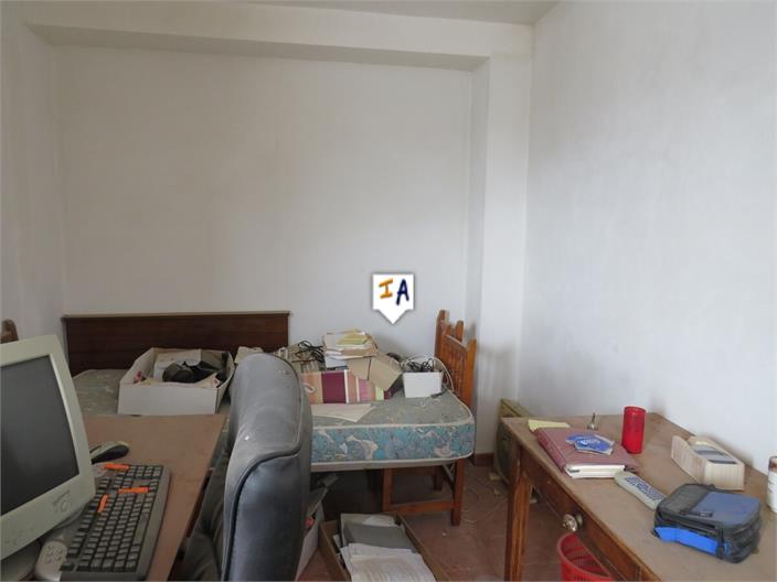 Image No.17-2 Bed House for sale