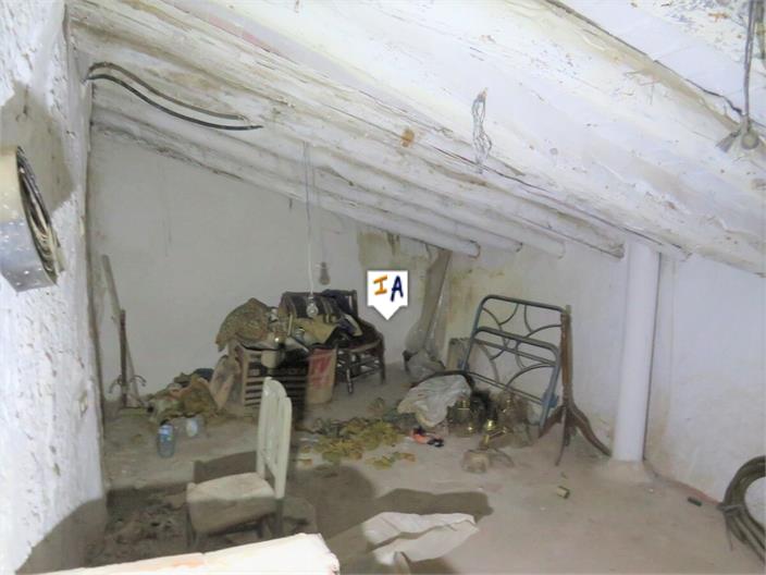 Image No.13-3 Bed House for sale