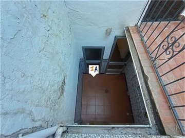 th569512