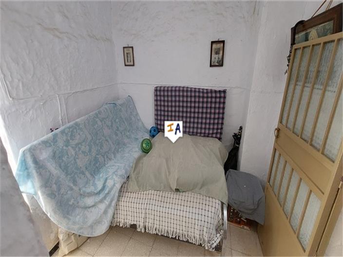 Image No.16-2 Bed House for sale