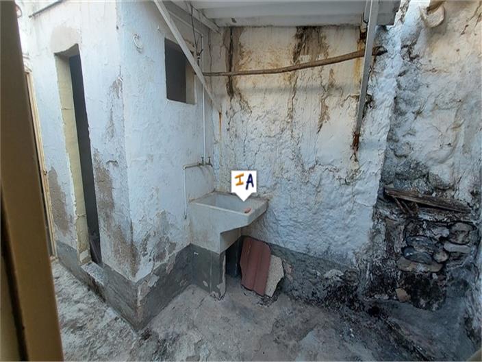 Image No.9-2 Bed House for sale