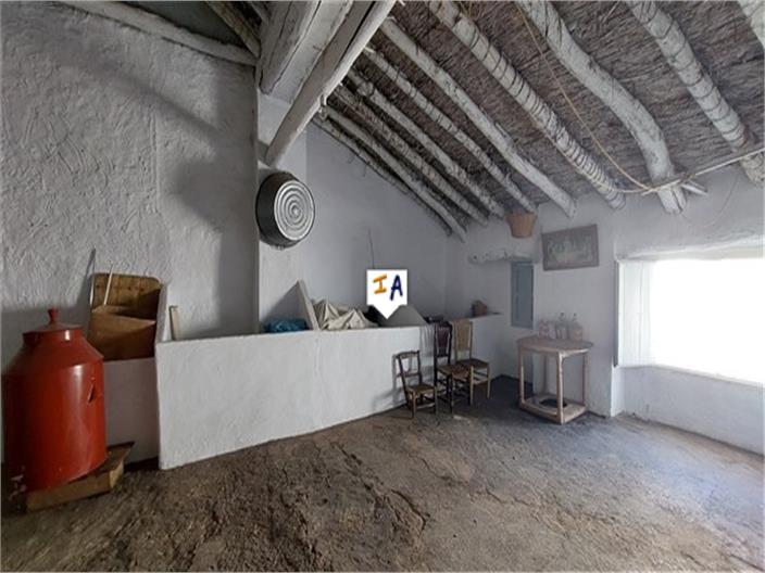 Image No.16-5 Bed House for sale