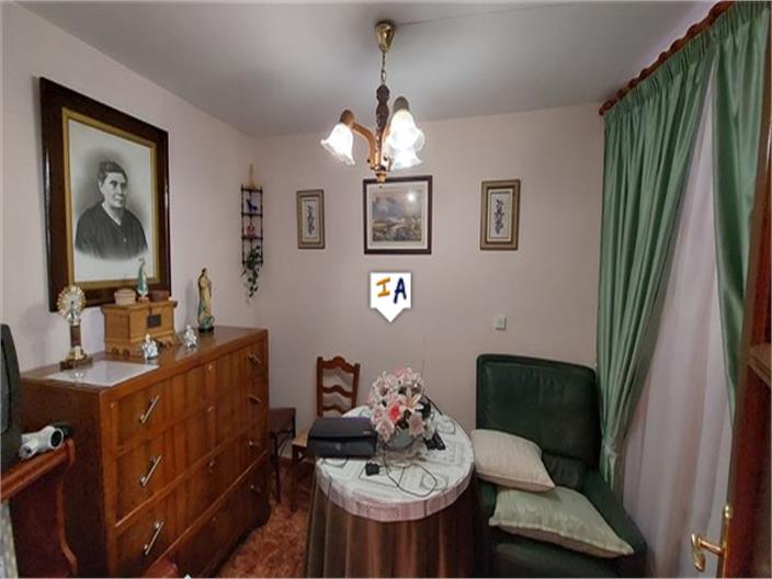 Image No.7-5 Bed House for sale