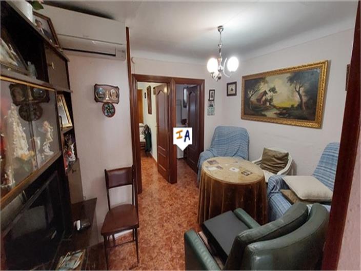 Image No.8-5 Bed House for sale