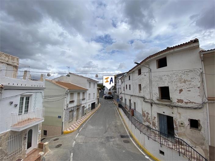 Image No.17-3 Bed Property for sale