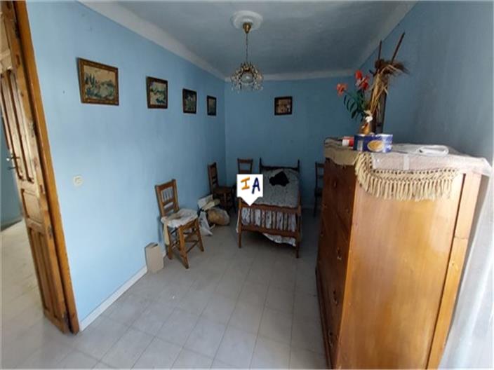 Image No.16-3 Bed House for sale