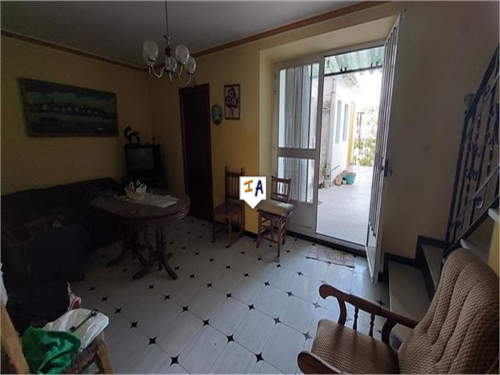 Image No.8-3 Bed House for sale