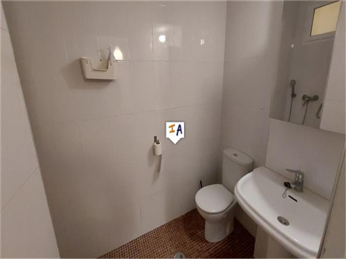 Image No.8-3 Bed House for sale