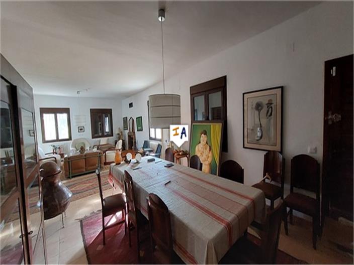 Image No.9-6 Bed Farmhouse for sale