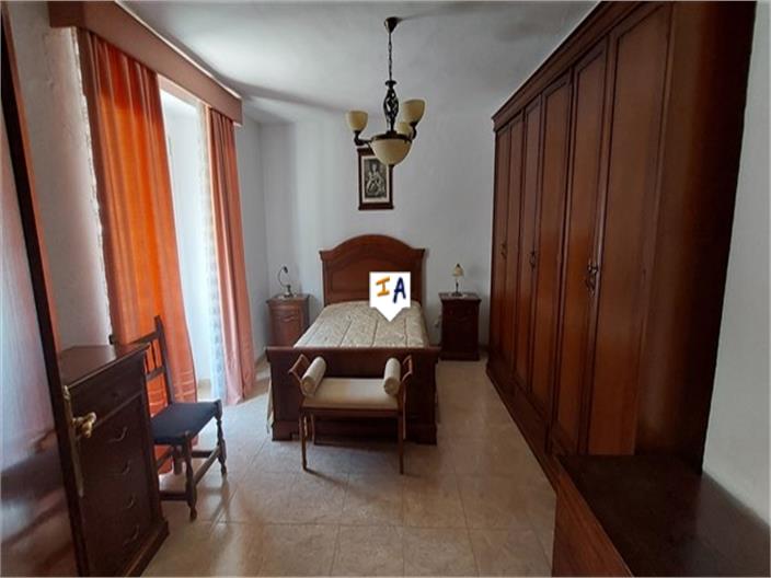 Image No.11-7 Bed House for sale