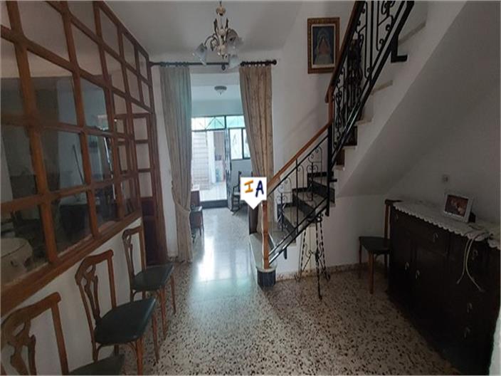 Image No.8-5 Bed House for sale