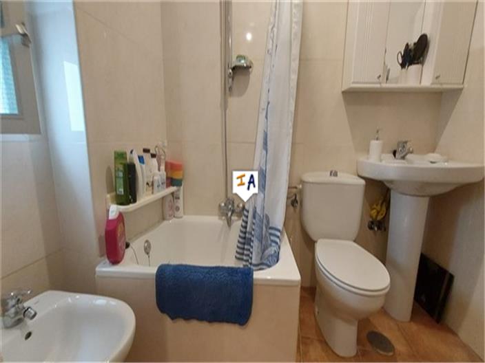 Image No.16-3 Bed House for sale