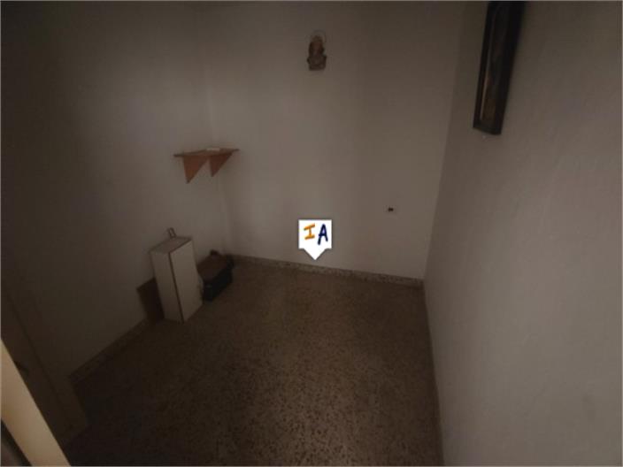 Image No.9-5 Bed House for sale