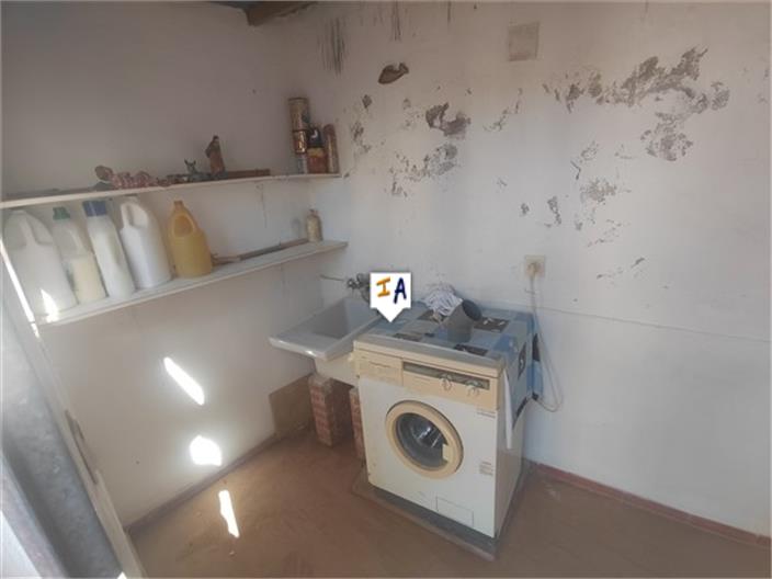 Image No.15-4 Bed House for sale