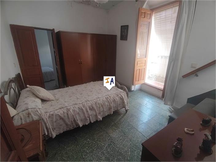 Image No.7-4 Bed House for sale