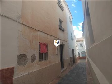1 - Granada, House