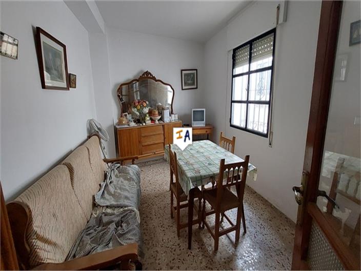 Image No.6-3 Bed House for sale