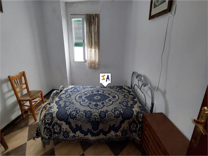 Image No.11-3 Bed House for sale