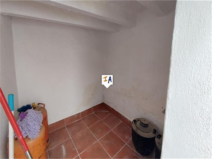 Image No.15-3 Bed House for sale