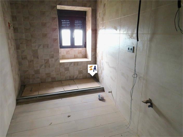 Image No.11-2 Bed House for sale