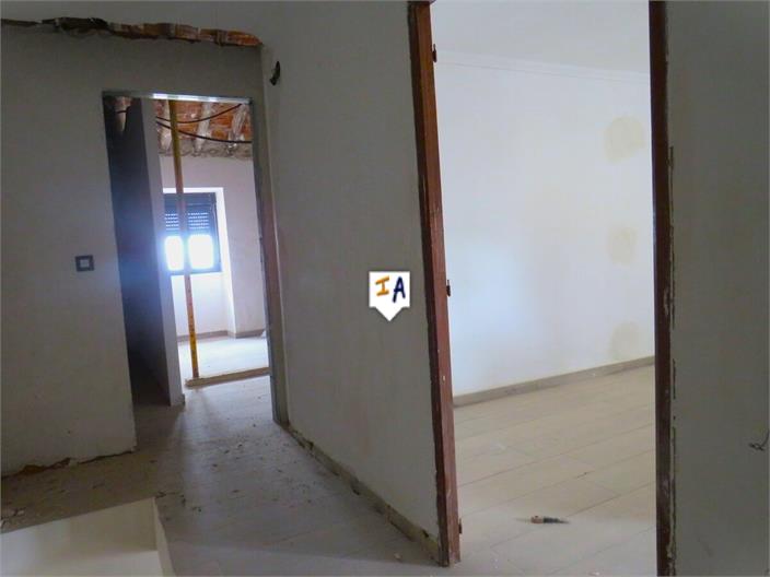 Image No.6-2 Bed House for sale