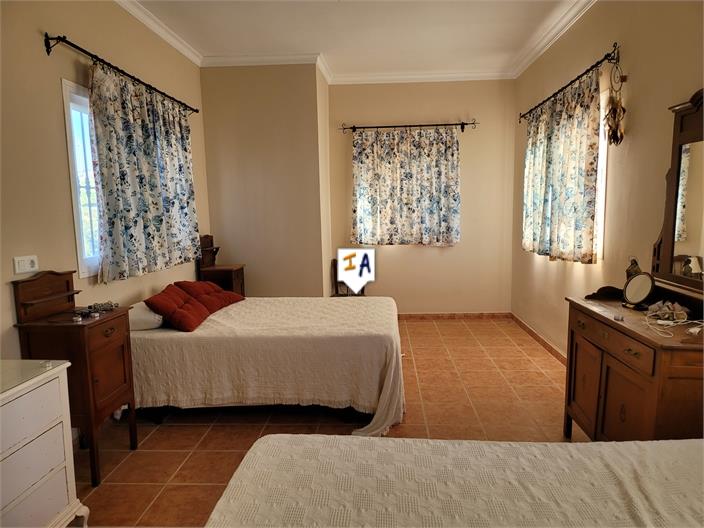 Image No.11-3 Bed Farmhouse for sale