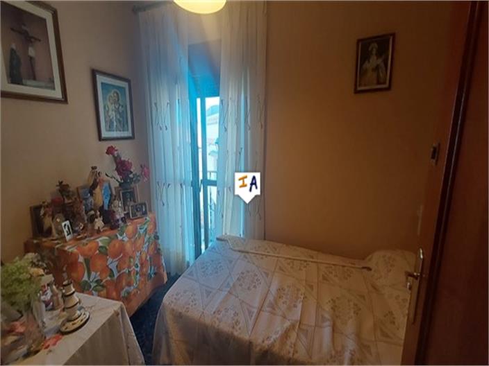 Image No.12-5 Bed House for sale