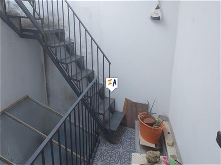 Image No.10-5 Bed House for sale