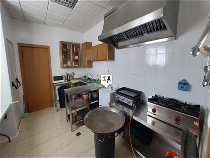 Image No.11-Commercial de 15 chambres à vendre à Luque