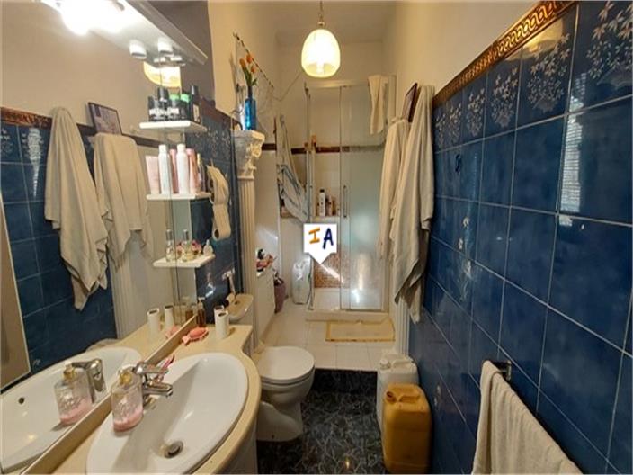 Image No.9-Commercial de 15 chambres à vendre à Luque