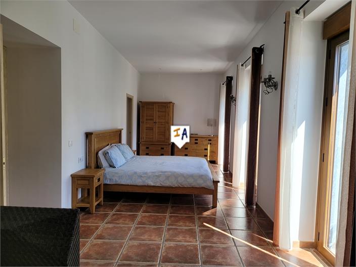 Image No.14-6 Bed House for sale