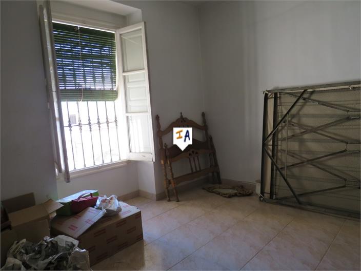 Image No.11-3 Bed House for sale