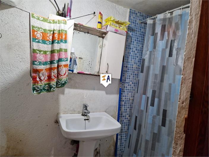 Image No.12-3 Bed House for sale