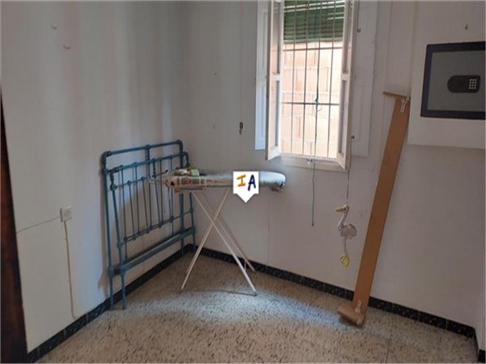 Image No.13-3 Bed House for sale