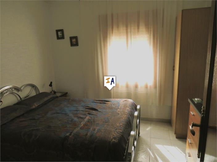 Image No.9-4 Bed House for sale