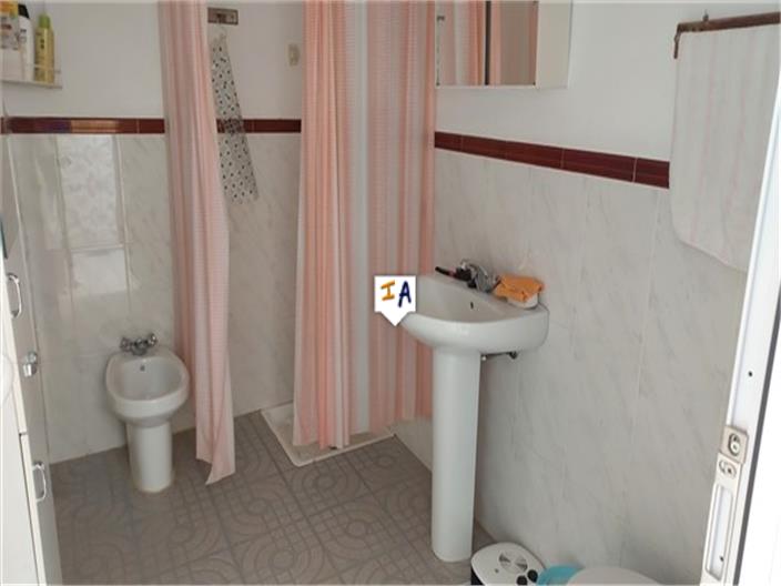 Image No.13-8 Bed House for sale