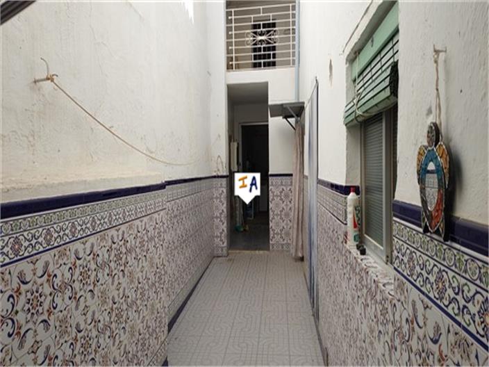 Image No.15-8 Bed House for sale