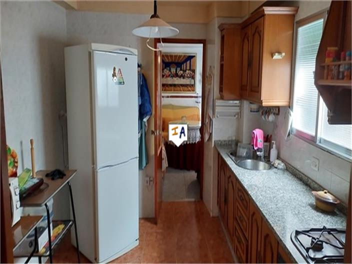 Image No.7-8 Bed House for sale