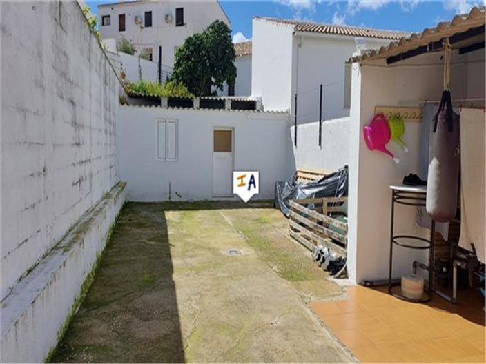 Image No.14-3 Bed House for sale