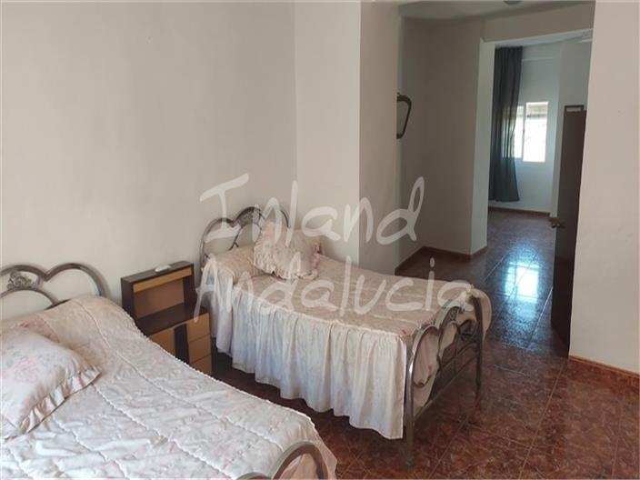 Image No.13-5 Bed House for sale