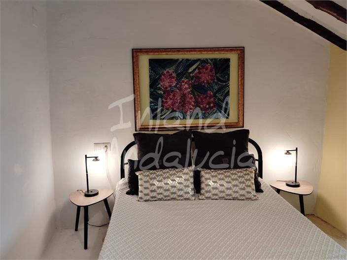 Image No.14-6 Bed House for sale